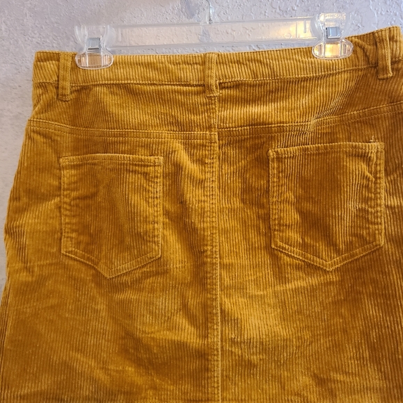Kimi Kay mustard skirt (large) - Picture 2 of 2